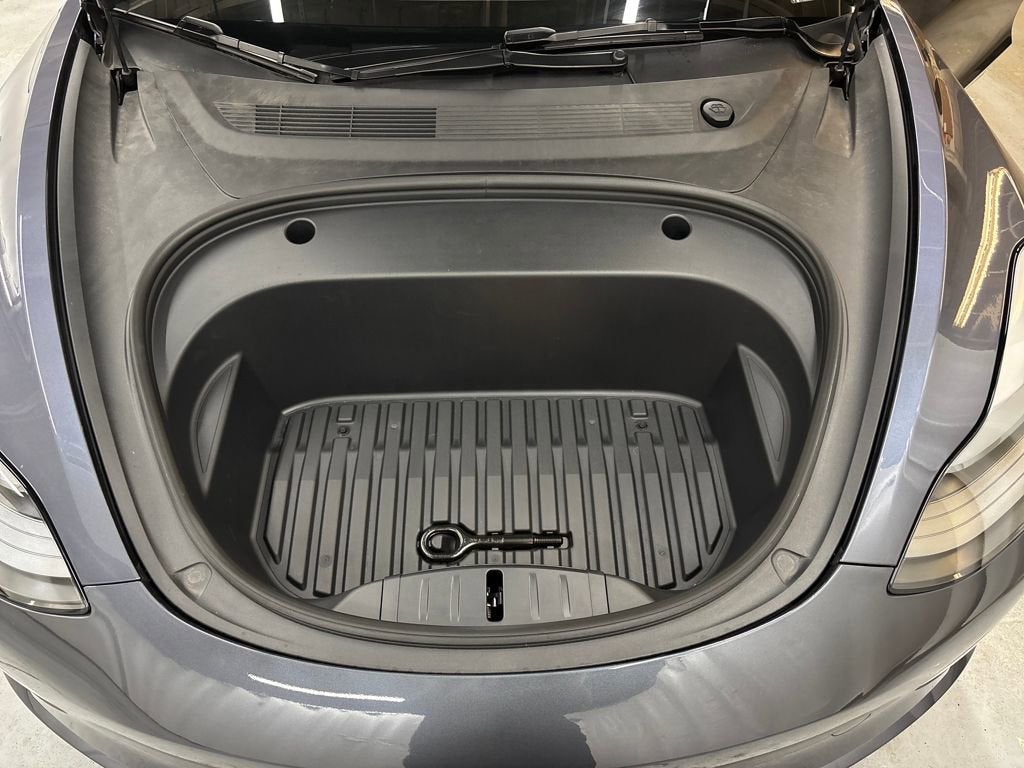 2023 Tesla Model 3 RWD