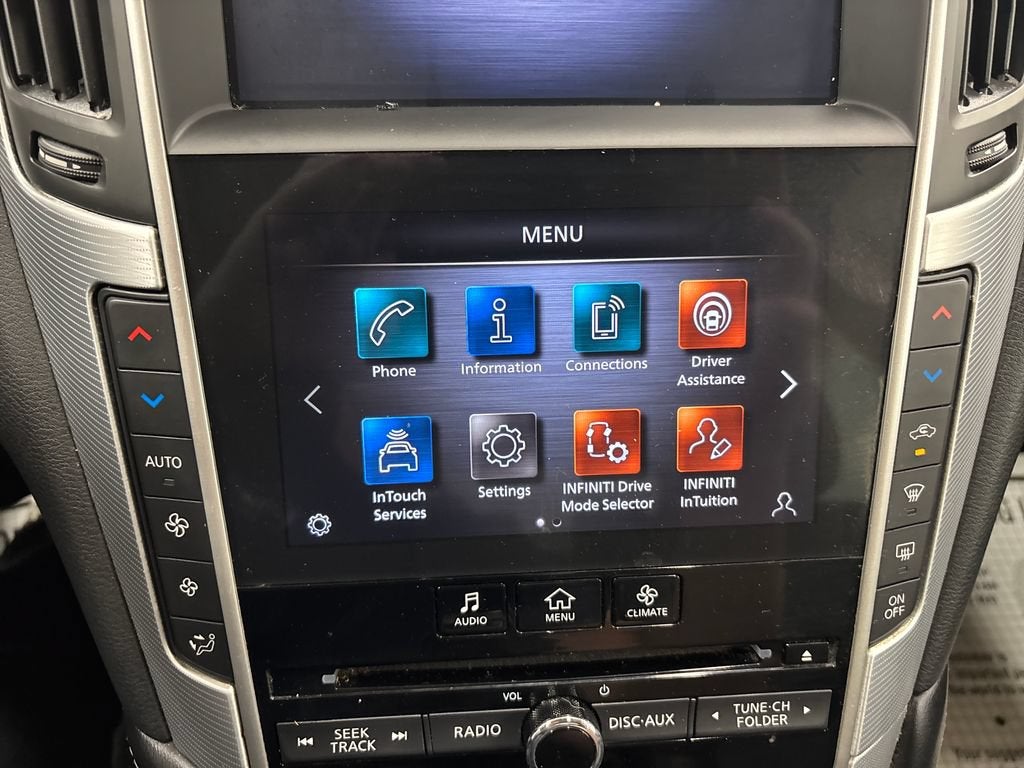 2023 INFINITI Q50 LUXE