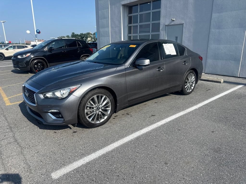 2023 INFINITI Q50 LUXE