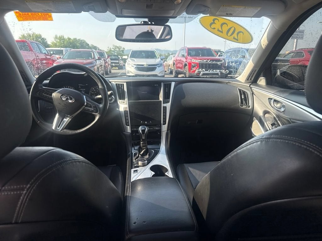 2023 INFINITI Q50 LUXE