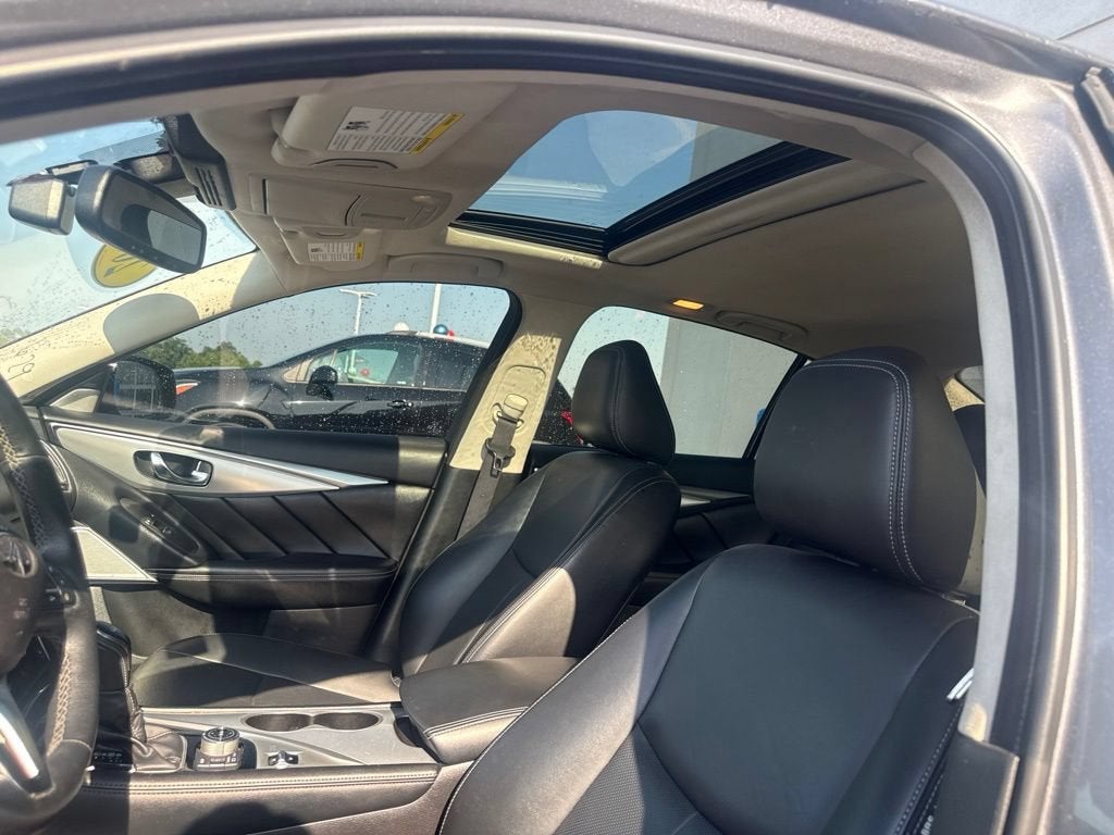 2023 INFINITI Q50 LUXE