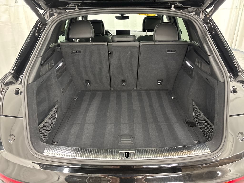 2022 Audi SQ5 Premium Plus