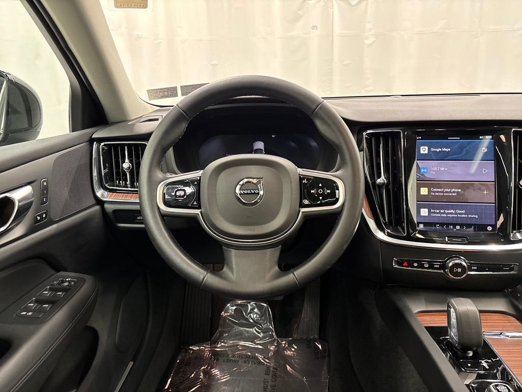 2025 Volvo V60 Cross Country Plus