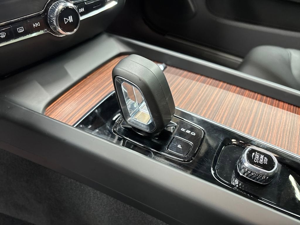 2025 Volvo V60 Cross Country Plus