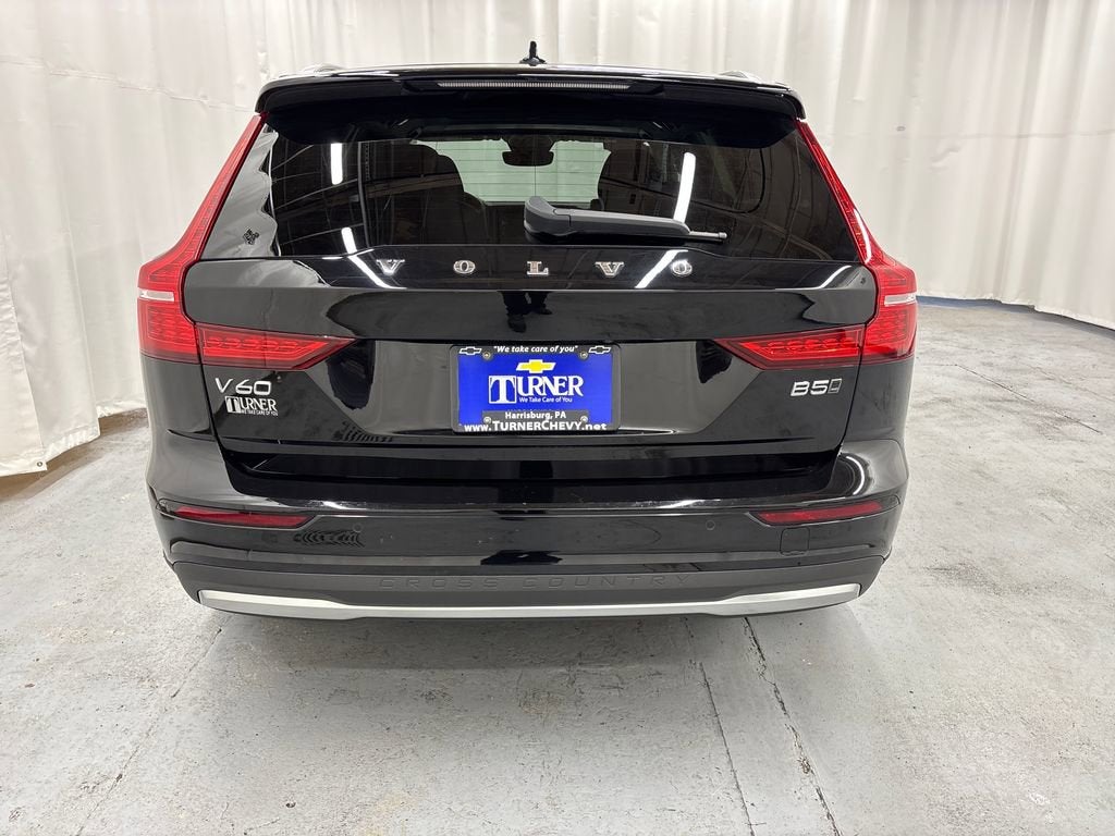 2025 Volvo V60 Cross Country Plus