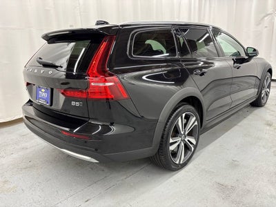 2025 Volvo V60 Cross Country Plus